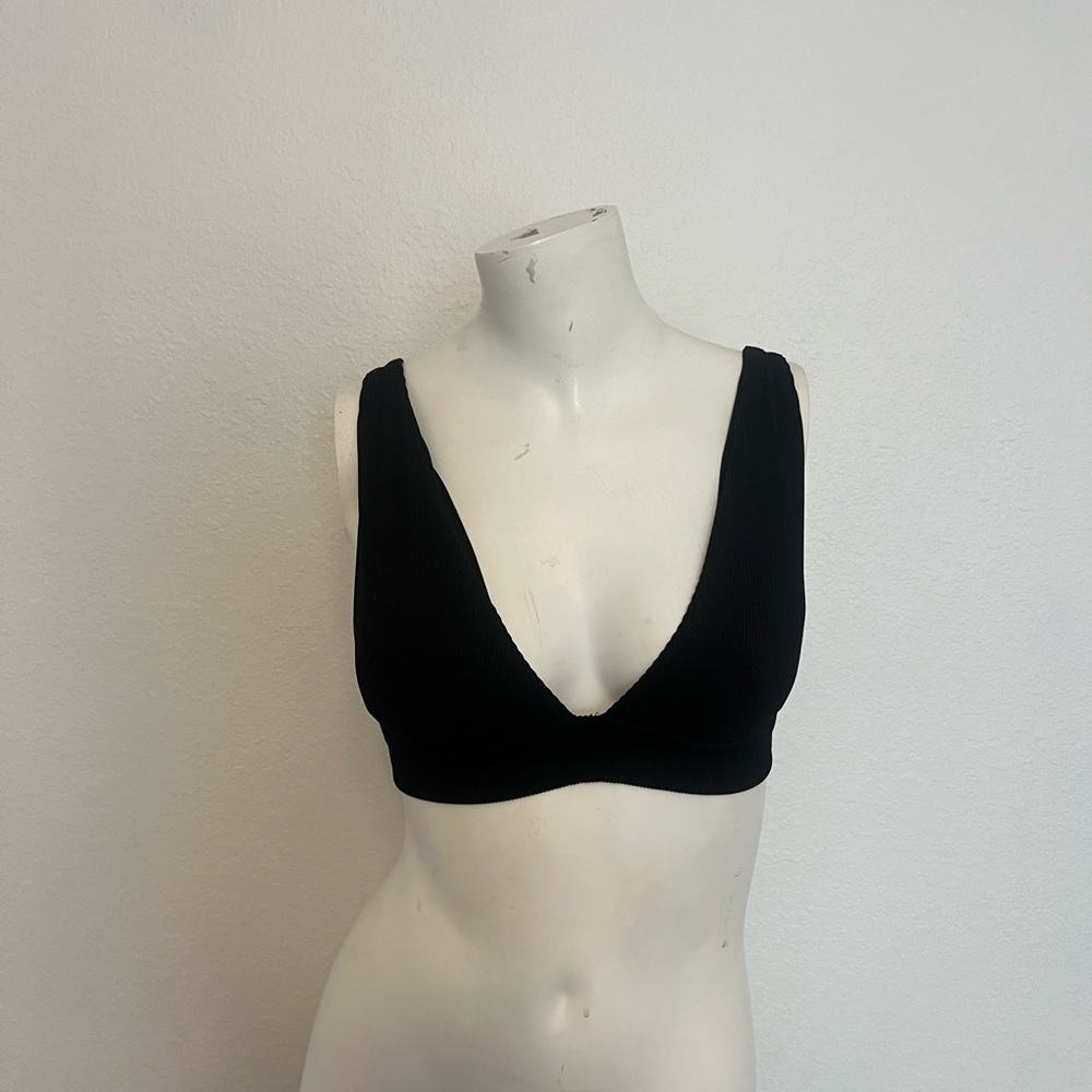 Aerie Black V-Neck swim Top size medium